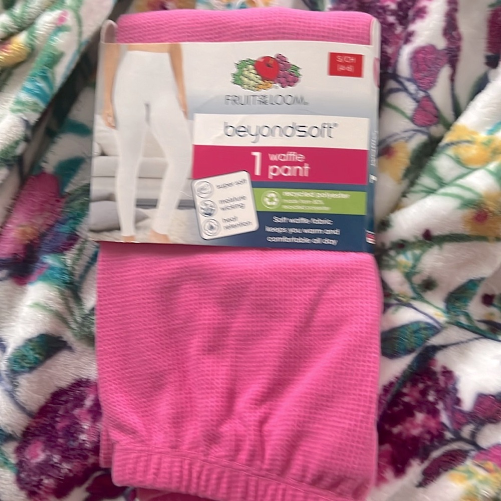 Woman’s base layer waffle textured pant